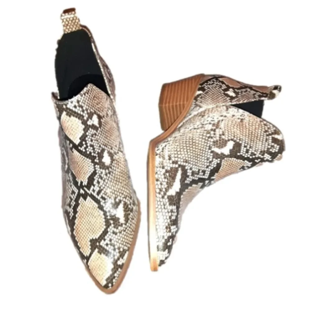 Ladies Western Snakeprint cut out ankle boots sz 9.5